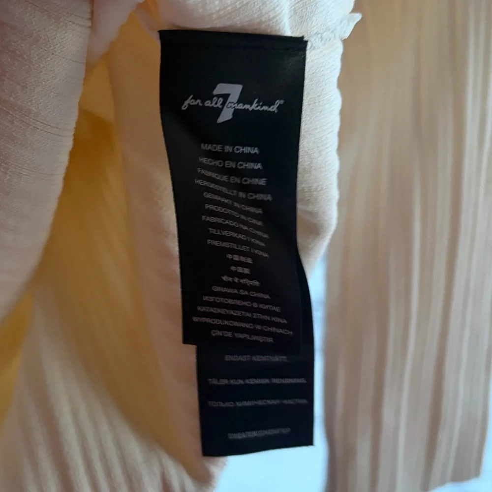 🆕7 For All Mankind Cream Ribbed Knit Top Open Back Cutout Stretchy Casual Size L - Picture 16 of 17